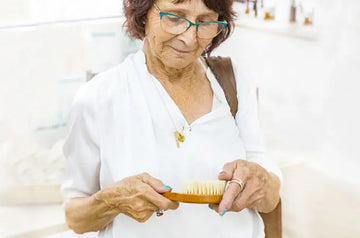 The-Complete-Guide-to-Dry-Brushing-Benefits-How-To-and-Why-It-s-So-Good-for-Your-Skin Simple Body