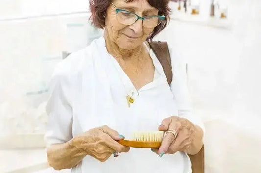 The-Complete-Guide-to-Dry-Brushing-Benefits-How-To-and-Why-It-s-So-Good-for-Your-Skin Simple Body